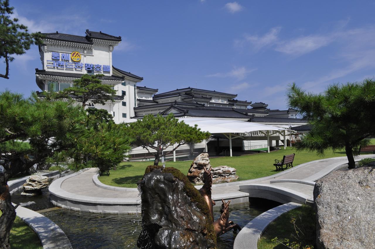 Donghae Medical Spa Convention Hotel מראה חיצוני תמונה